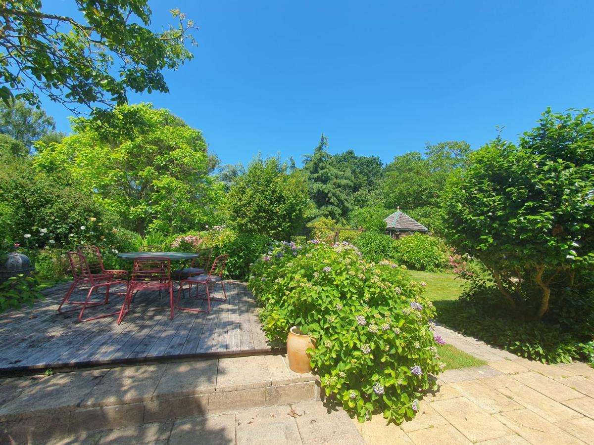 Maison En Pierre Dans Son Nid De Verdure Roz-Landrieux Εξωτερικό φωτογραφία